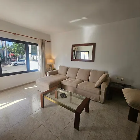Casa Sanwasy Playa Bastian * Costa Teguise